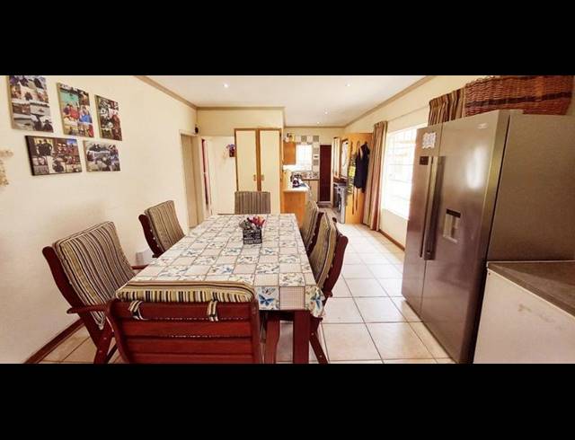 3 BEDROOM HOUSE FOR SALE IN MISTY BAY